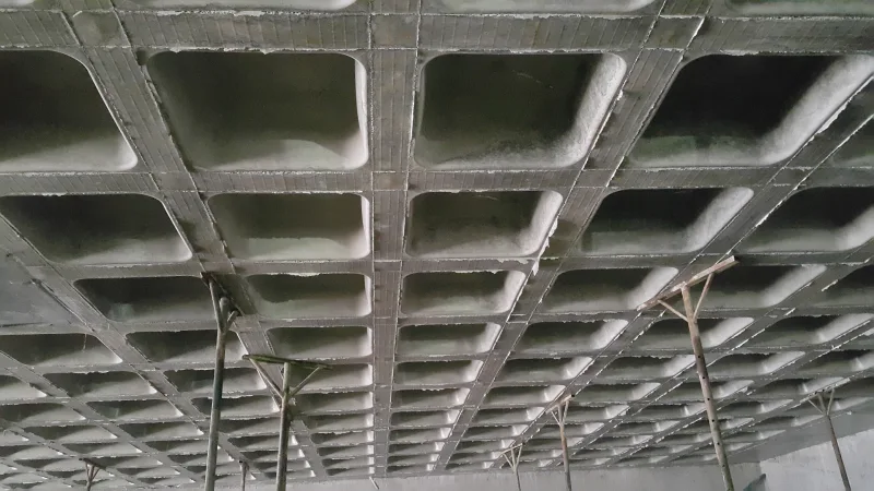 نمای زیر سقف وافل با قالب وافل نمای نهایی سقف وافل با قالب وافل 90 با عرض ریب یا تیرچه 20 سانتیمتری